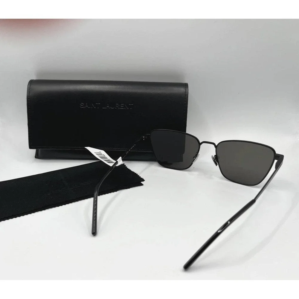 Saint Laurent women's Cat Eye‎ SL551 Sunglasses - Black / Grey - retail $475 - Picture 7 of 9